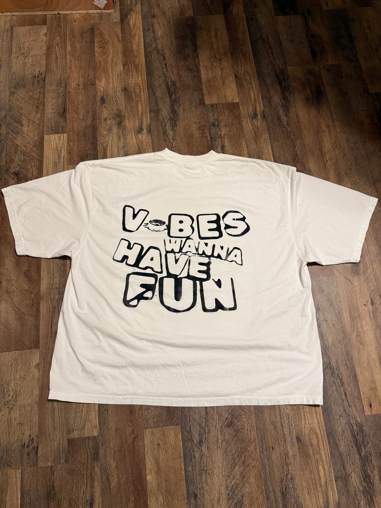 Blind Vibes Tee